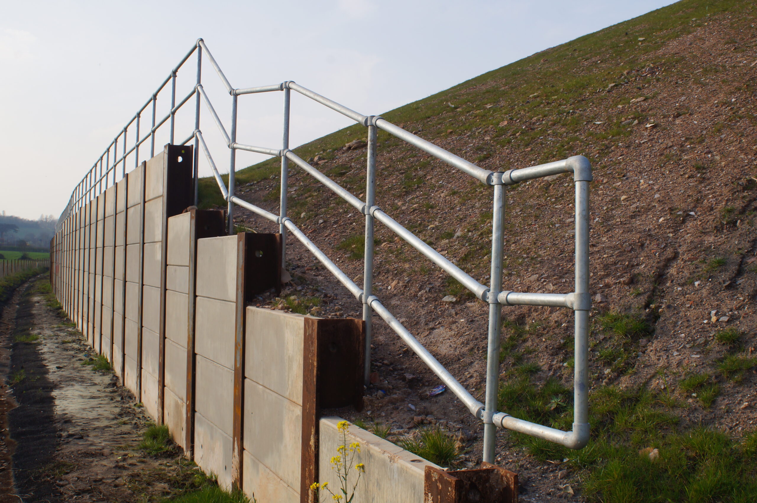 Bespoke key clamp handrail