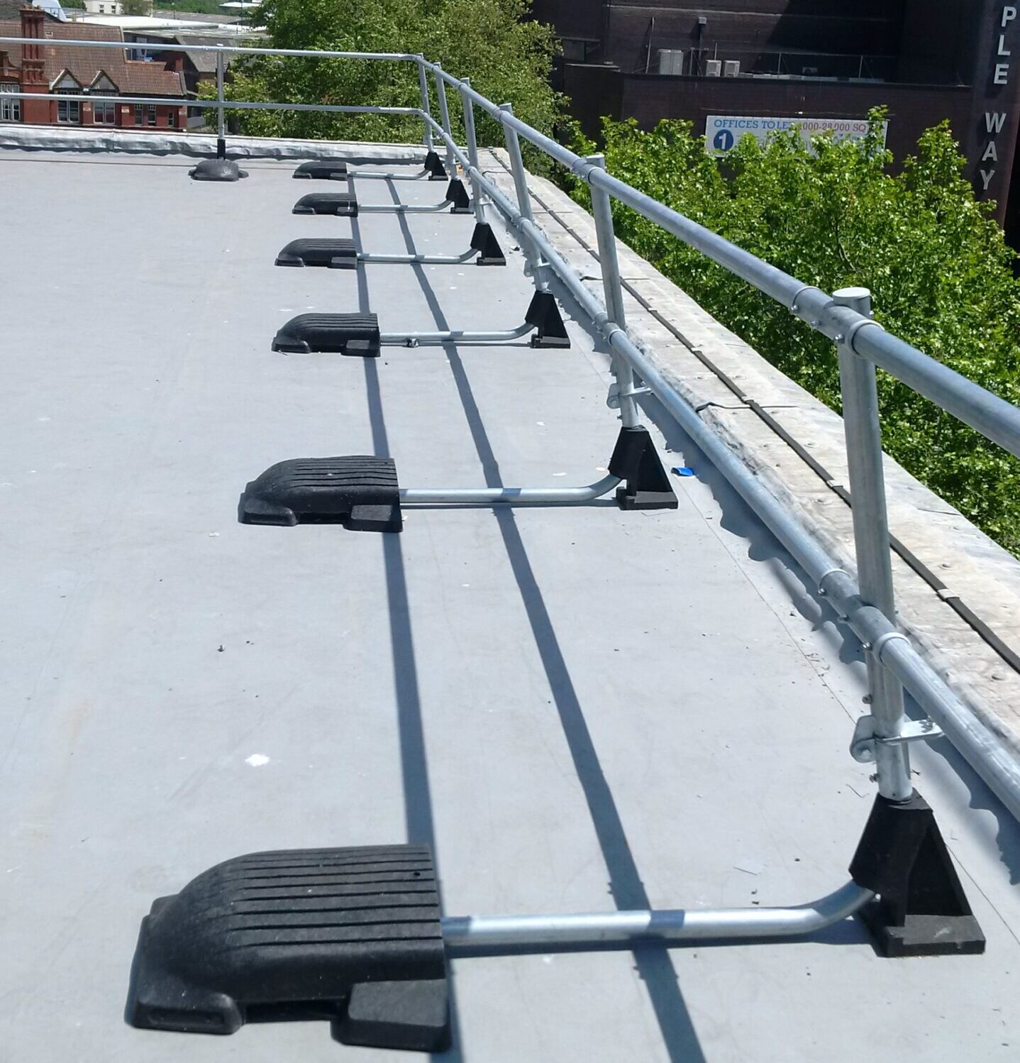Roof Guardrail