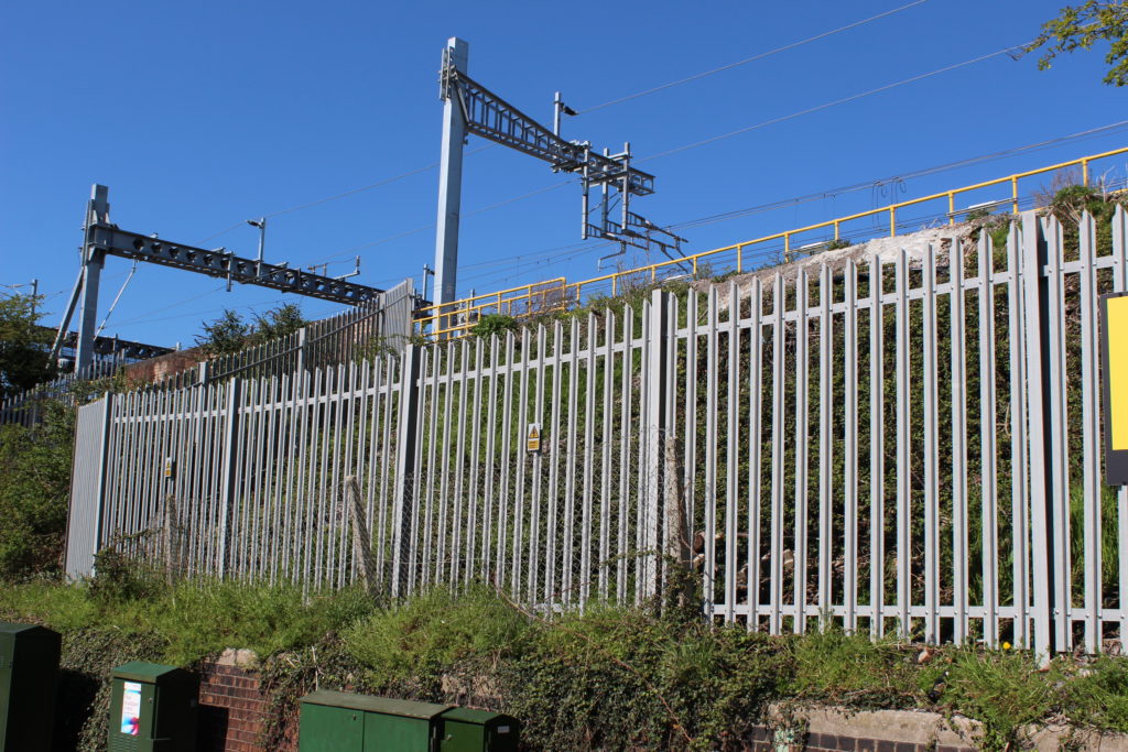 A complete guide to industrial perimeter protection | Ezi Klamp Systems