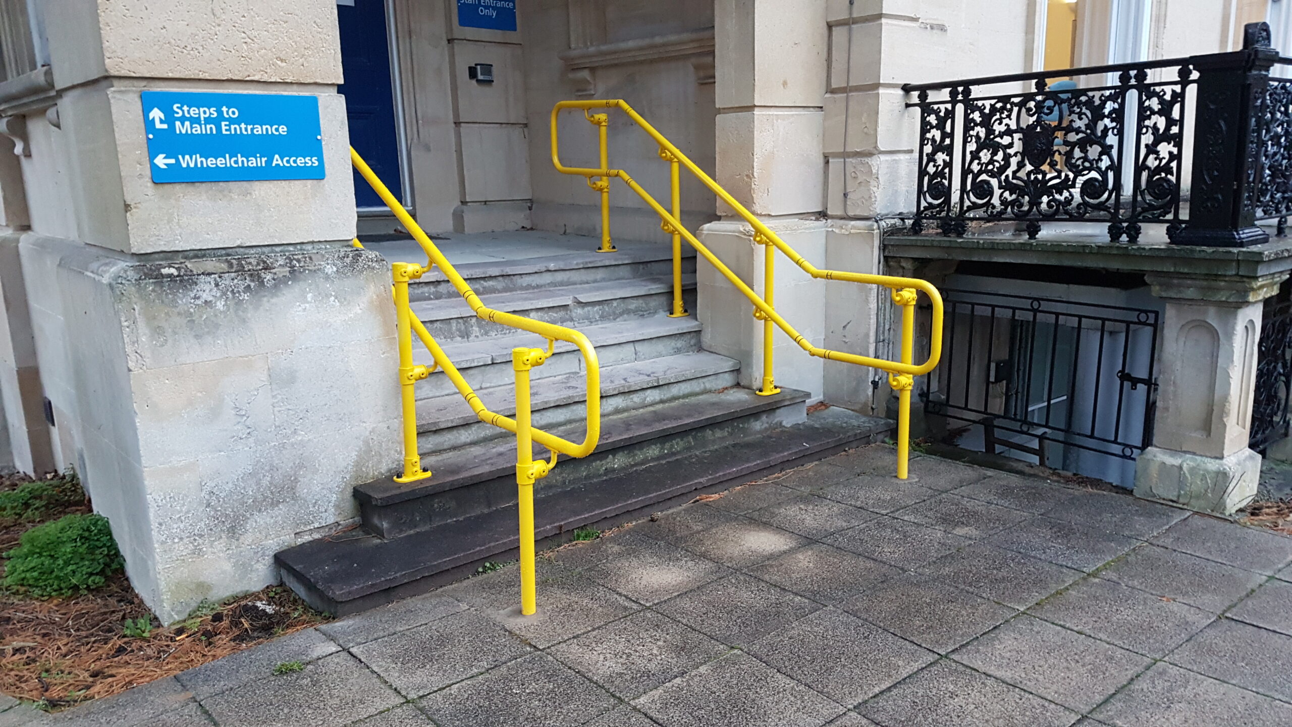 Healthcare: DDA Handrail Explained | Ezi Klamp Systems