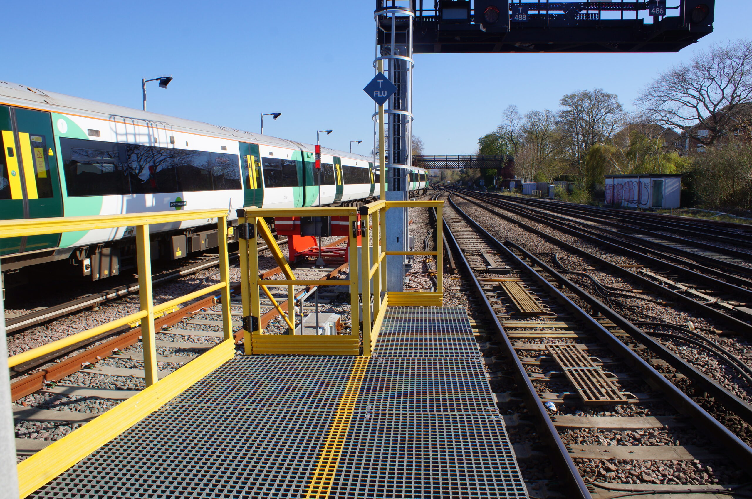 Rail Platform Extensions, Driver Walkways & More | Ezi Klamp Systems