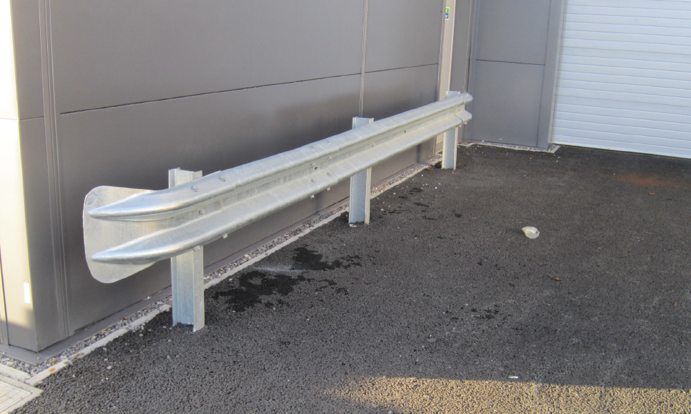 A guide to Armco crash barriers | Ezi Klamp Systems