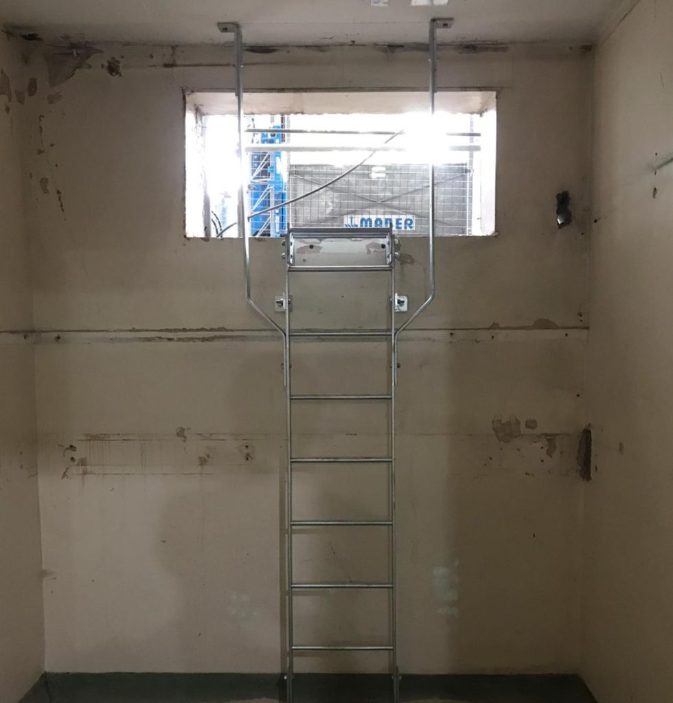 North Bristol NHS Trust - Roof Guardrail Project | Ezi Klamp Systems