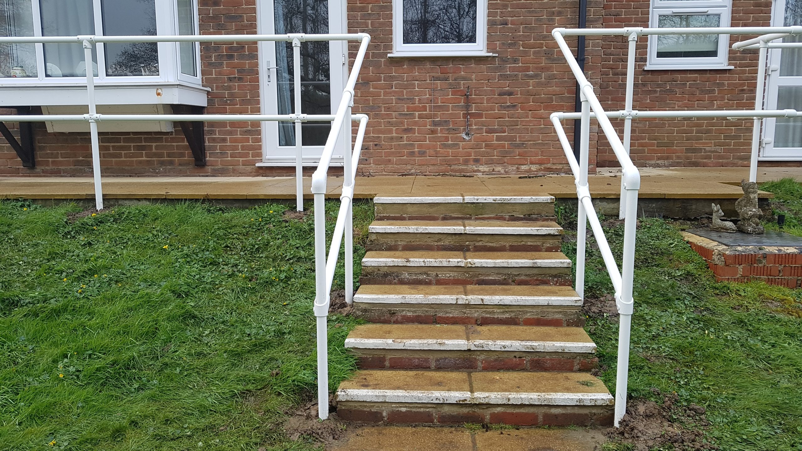 Meadow Court Retirement Housing - Key Clamp Handrail Project | Ezi Klamp Systems